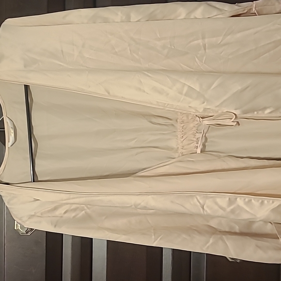 Satin light pink robe - Picture 4 of 5